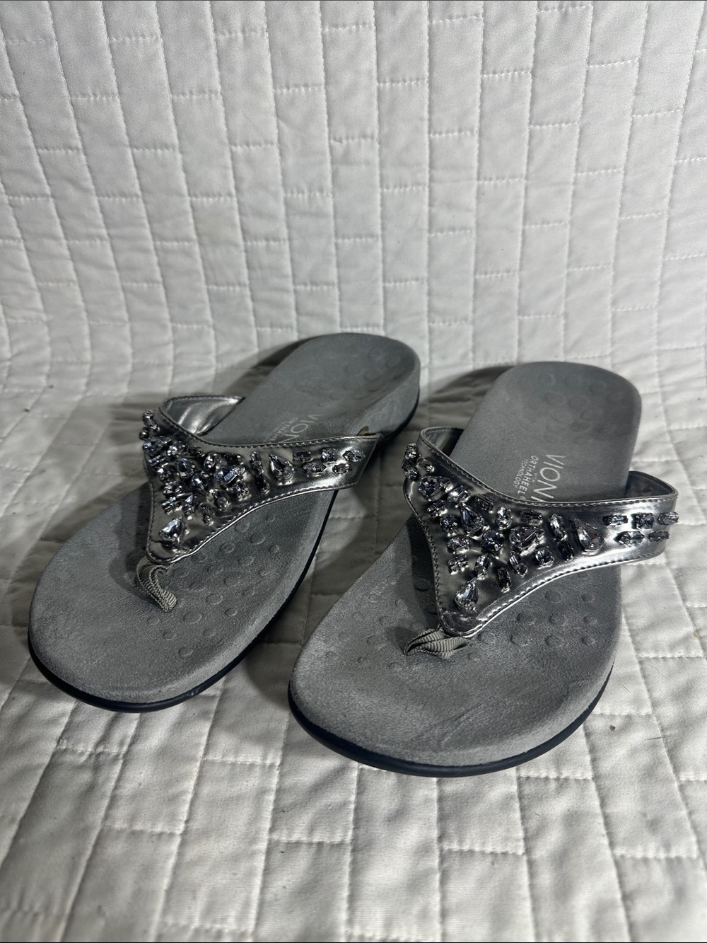 Vionic Orthaheel Pearl sandals contoured footbed rhinestone embellishments